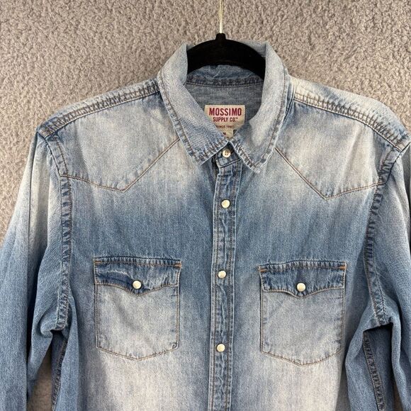 Mossimo Western Chambray Denim Top Pearl Snaps  Button Down Size Medium Cotton - Picture 5 of 10